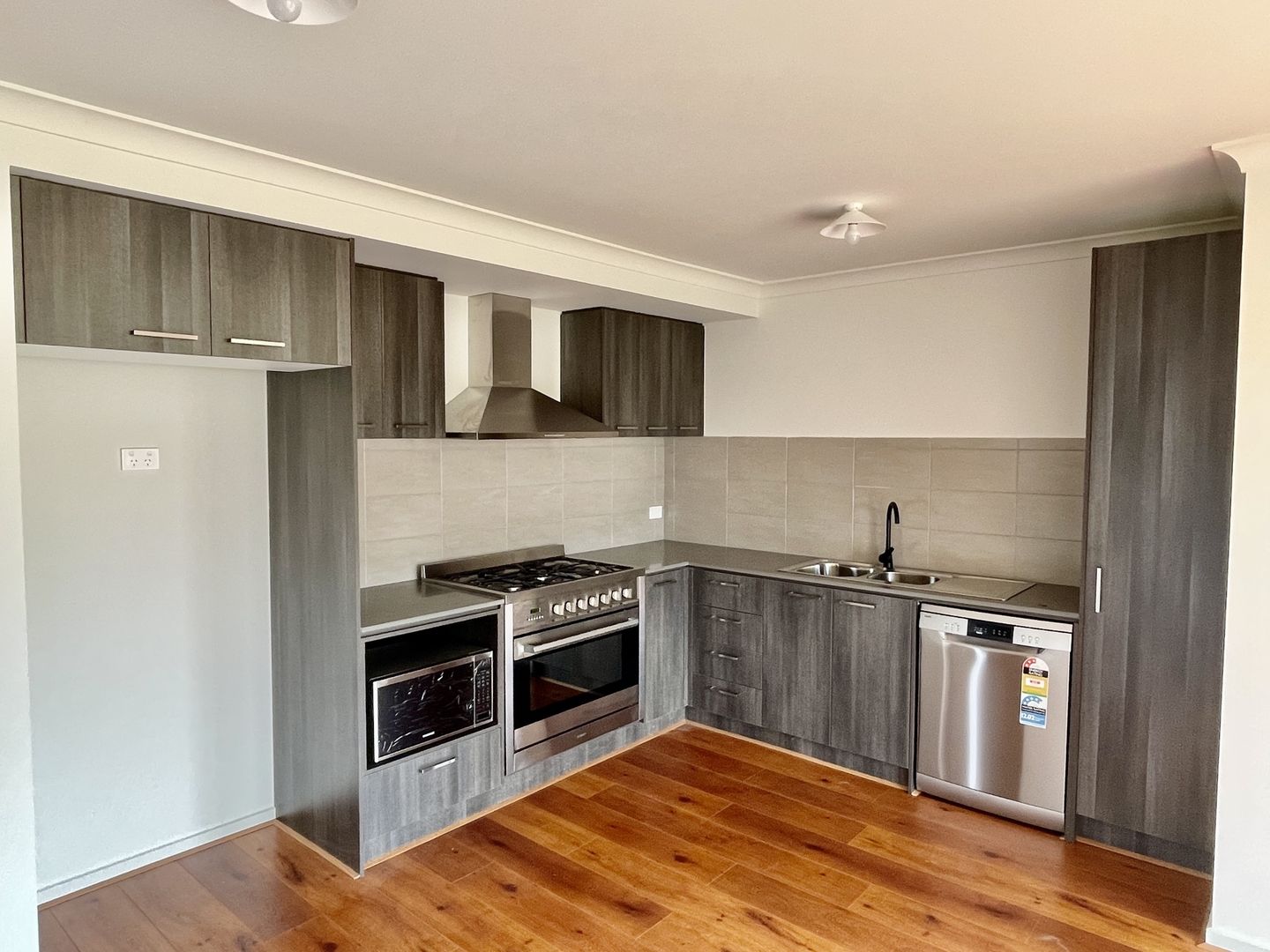 9 Falu Parade, Tarneit VIC 3029 House For Rent 495 Domain