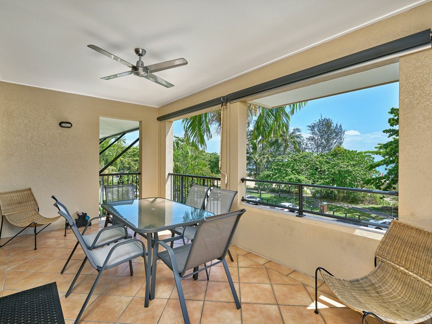 2 bedrooms Apartment / Unit / Flat in 5/77 Sims Esplanade YORKEYS KNOB QLD, 4878