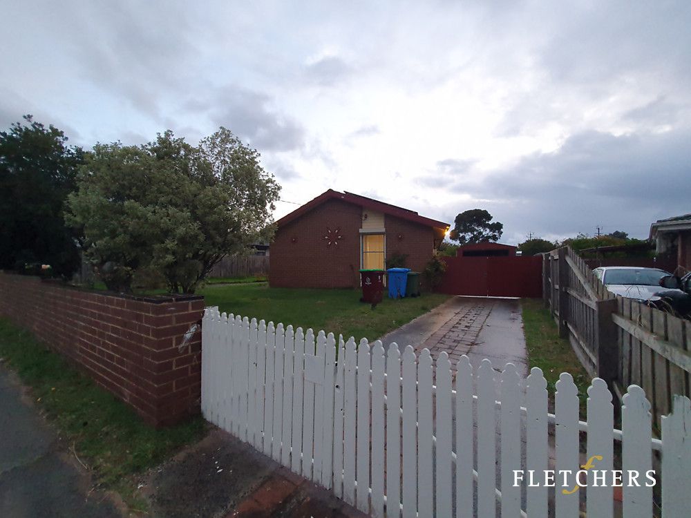 3 bedrooms House in 3 Fairbairn Road CRANBOURNE VIC, 3977