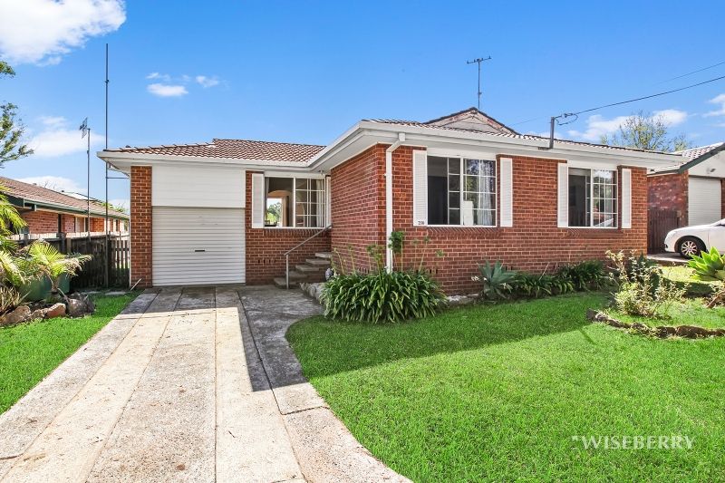 210 Pollock Avenue, Wyong NSW 2259, Image 0