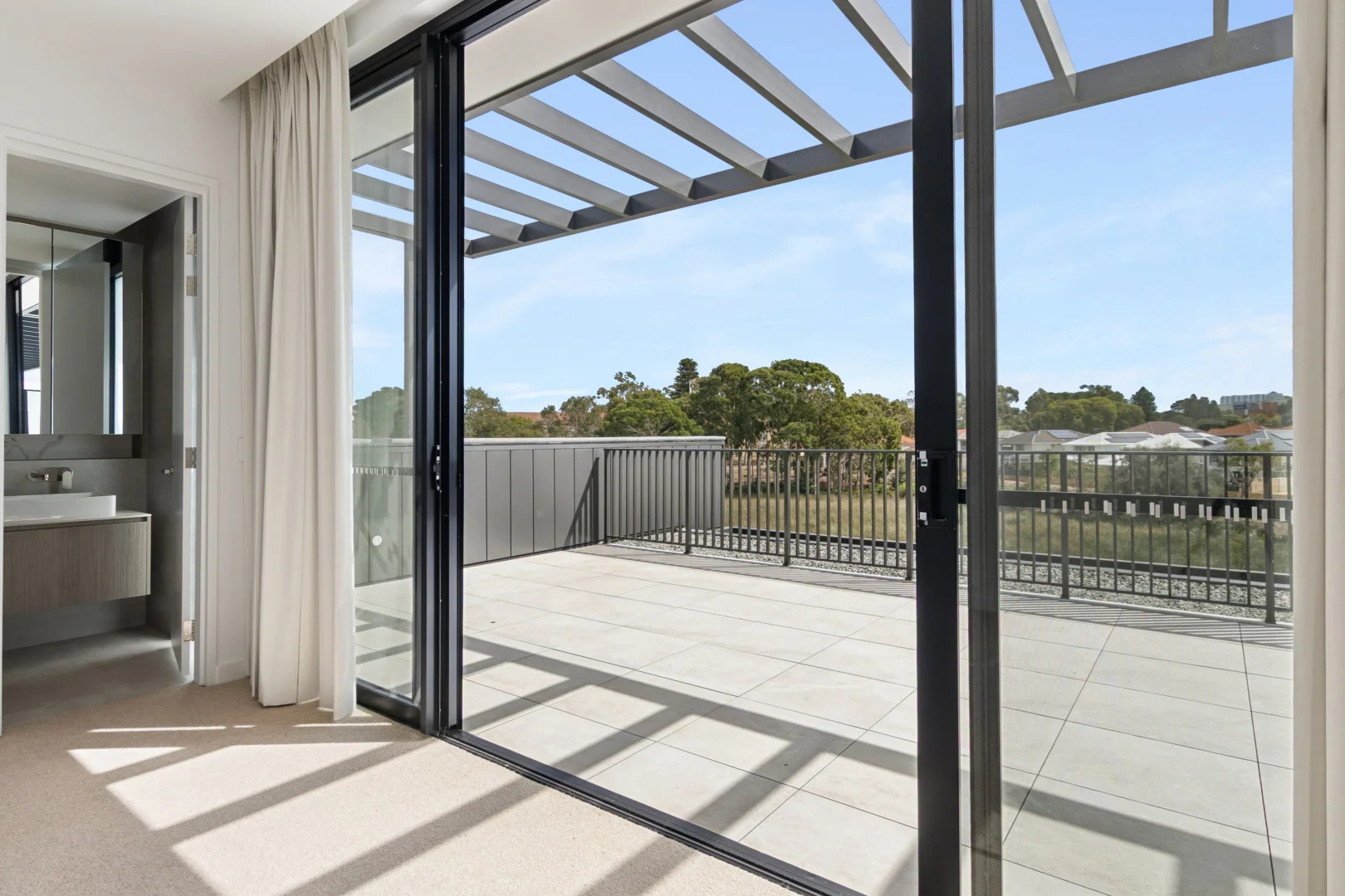 Additional image 12 of 313/38 Cygnus Parade, Waterford WA 6152