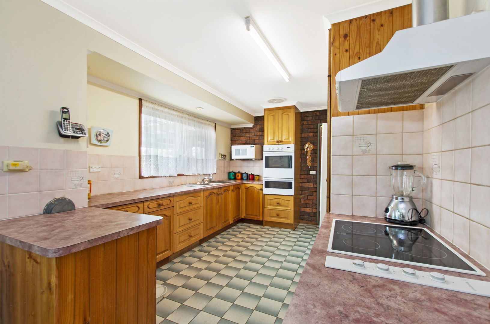 82 Cobb Street, Penshurst VIC 3289, Image 2