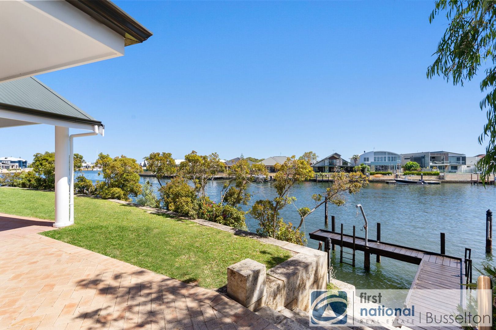 9 Lanyard Boulevard, Geographe WA 6280, Image 2