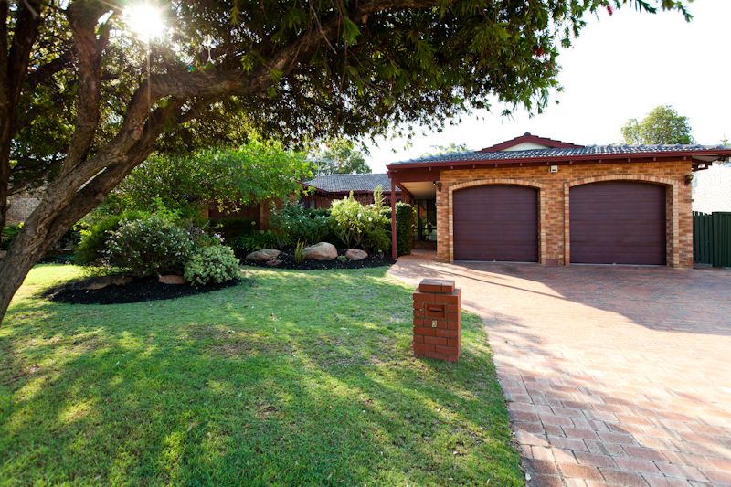 5 bedrooms House in 3 Falcon Avenue CHURCHLANDS WA, 6018
