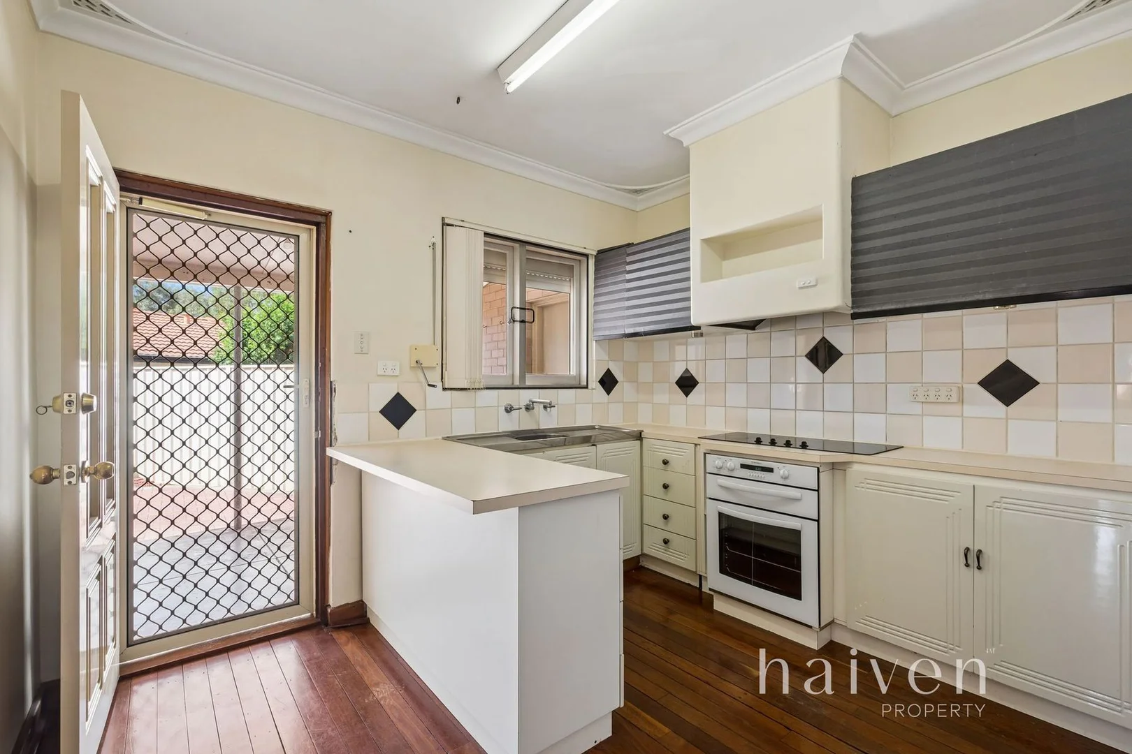 Additional image 10 of 3/25 WOODLOES STREET, Cannington WA 6107