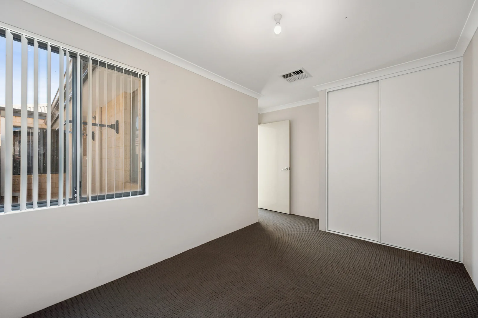 Additional image 17 of 351 Lambeth Circle, Wellard WA 6170