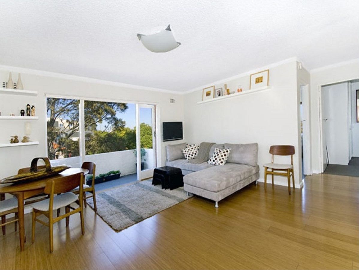 2 bedrooms Apartment / Unit / Flat in 6/26 Sinclair Street WOLLSTONECRAFT NSW, 2065