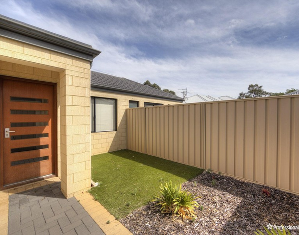 4/5 Pulchella Street, Wattle Grove WA 6107