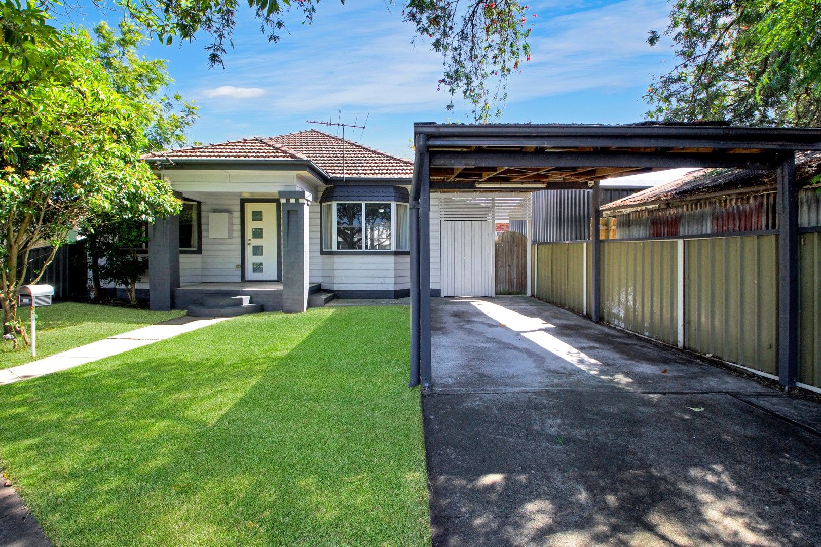 3 bedrooms House in 10 Watson Street MAYFIELD NSW, 2304