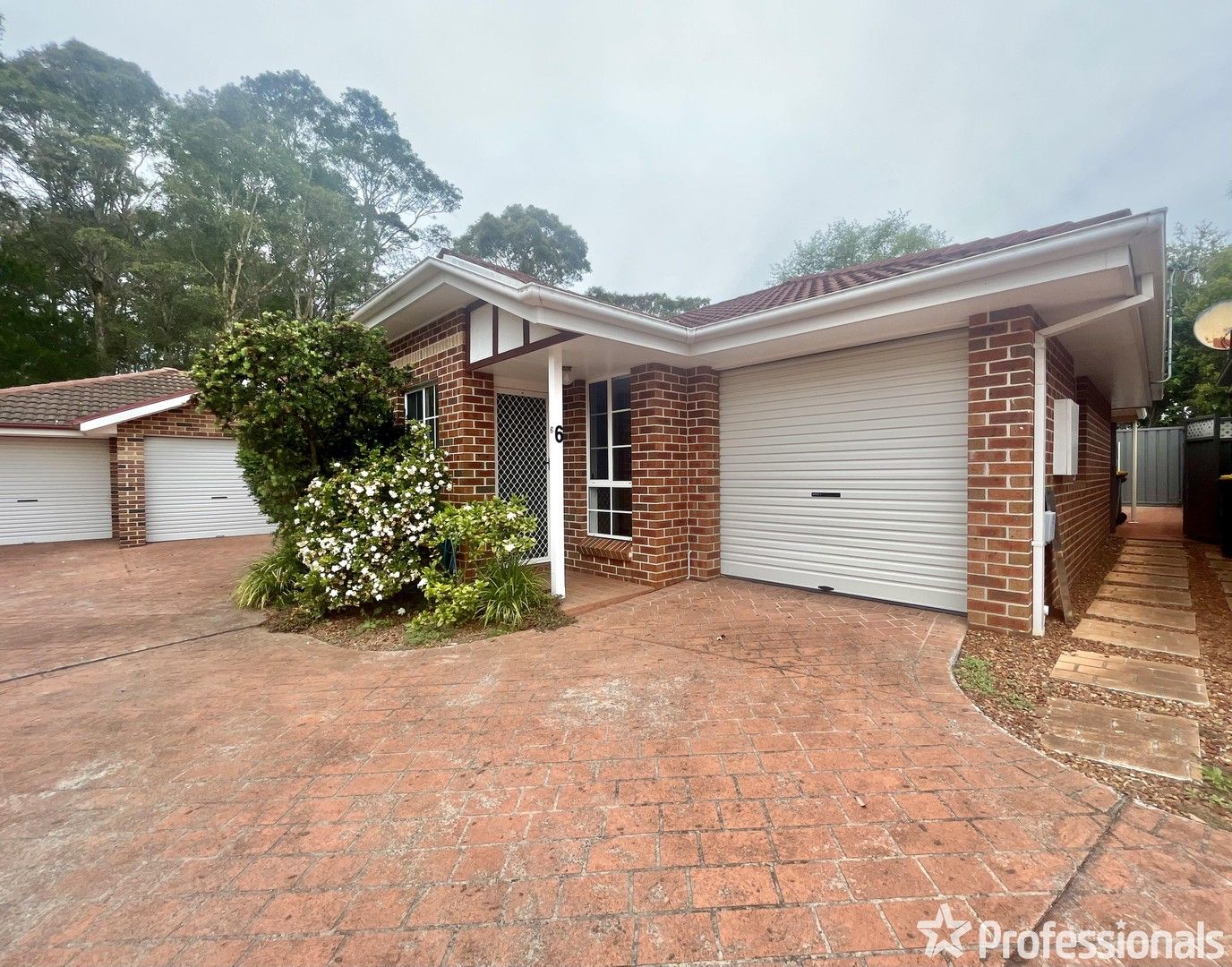 6/7 Hamilton Place, Bomaderry NSW 2541 House For Rent 450 Domain