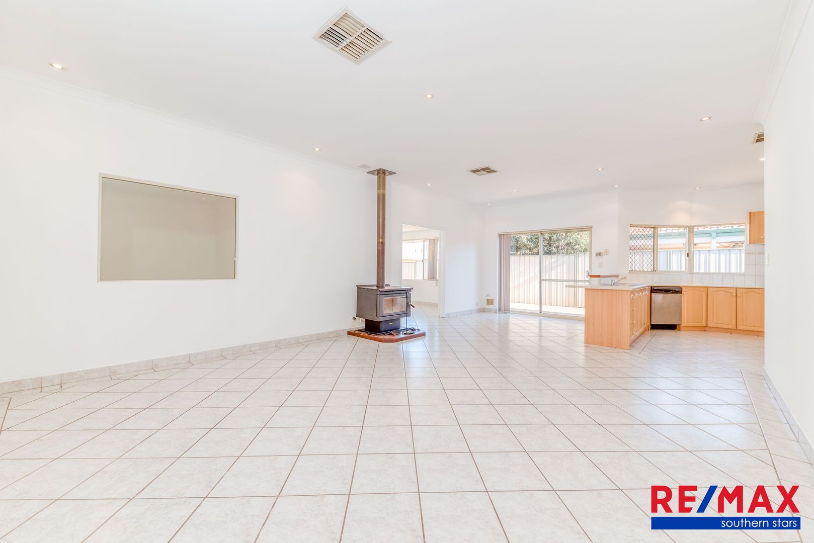 3 Dabchick Close, East Cannington WA 6107, Image 2