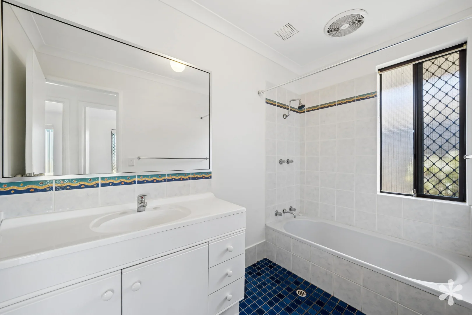 Additional image 9 of 33 Allamanda Drive, South Lake WA 6164