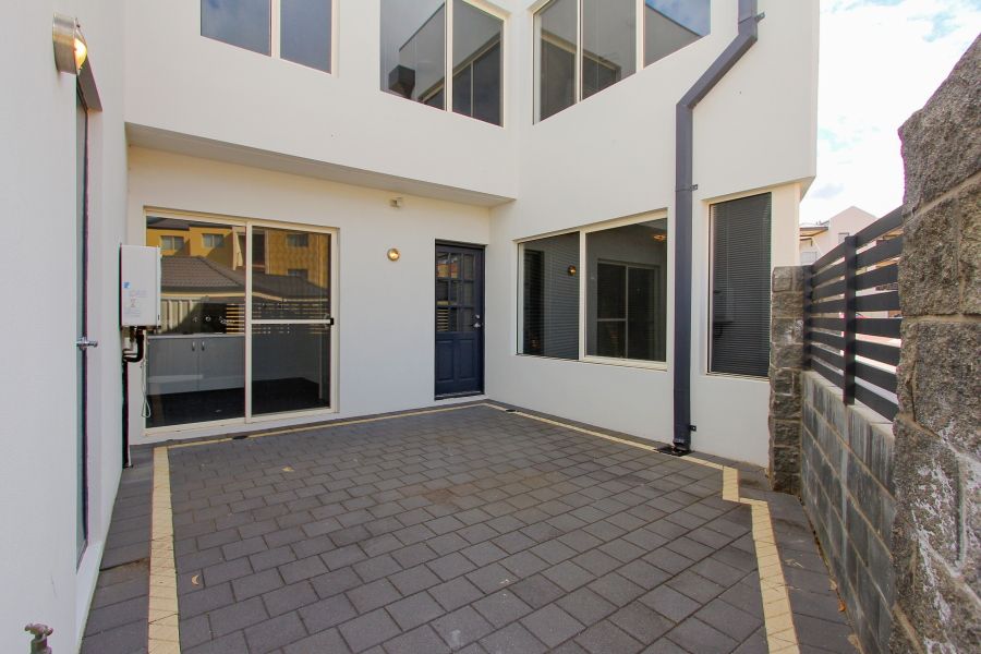 7 Hammersmith Court, Joondalup WA 6027, Image 2