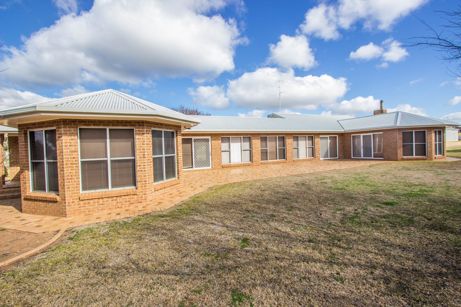 28 Racecourse Road, Narrandera NSW 2700, Image 2