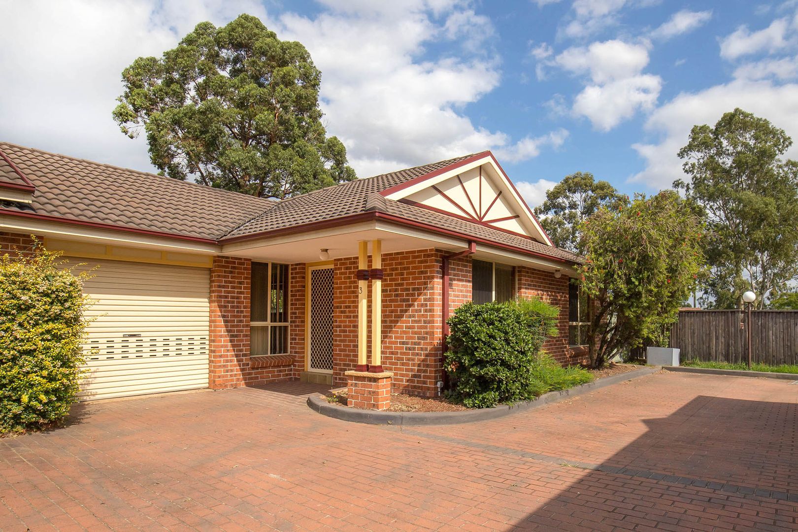 3/8 Sherack Place, Minto NSW 2566, Image 1