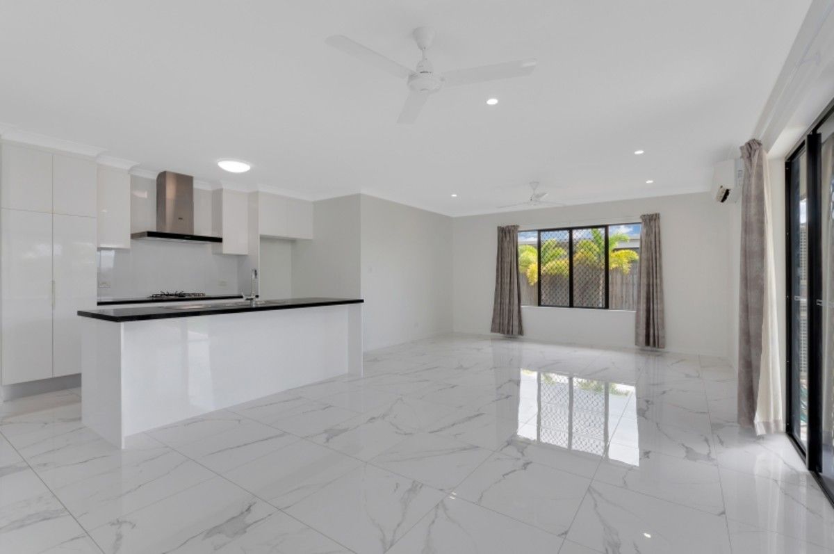 2A Fossilbrook Bend, Trinity Park QLD 4879, Image 2