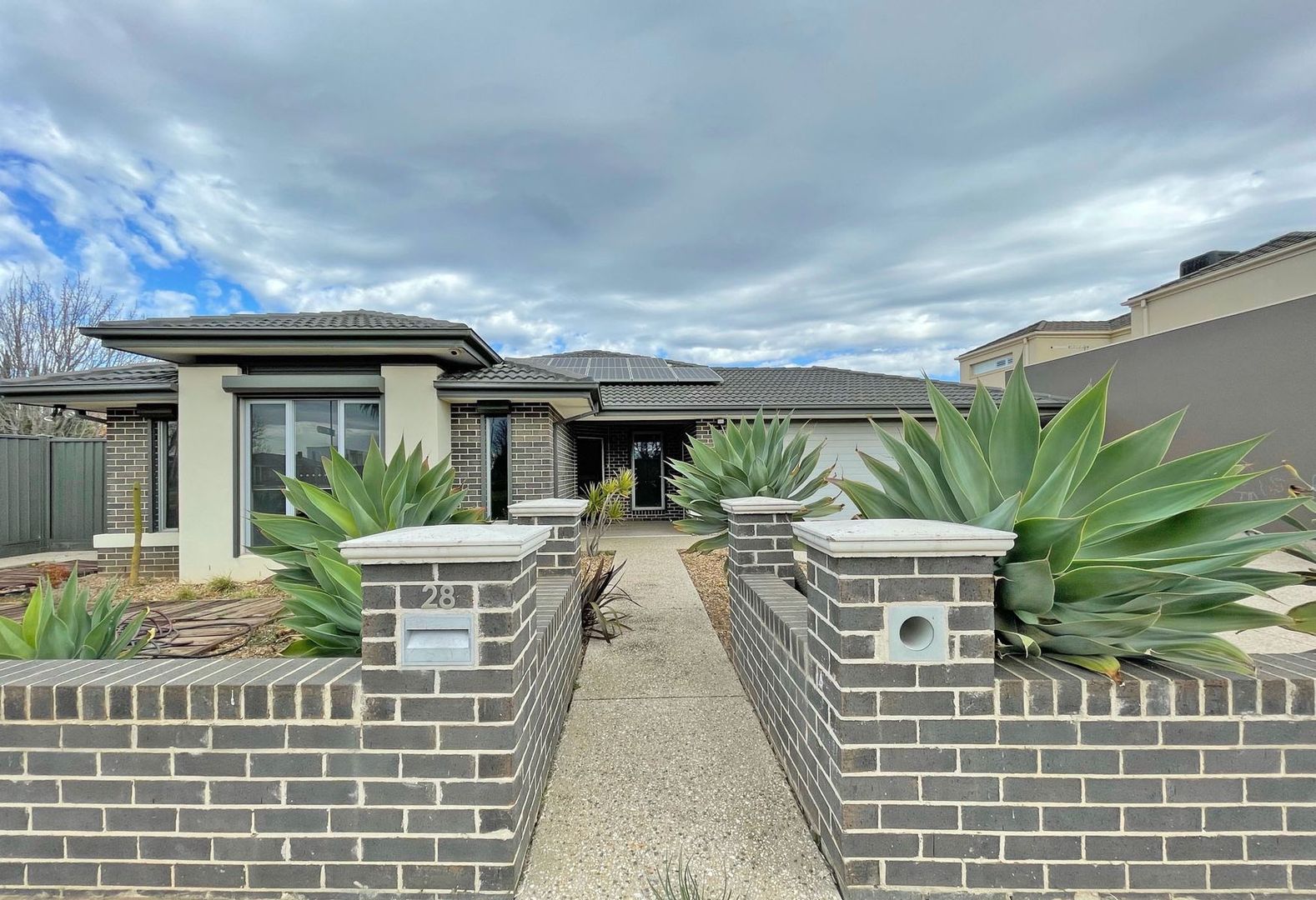 28 Flinders Street, Taylors Hill VIC 3037