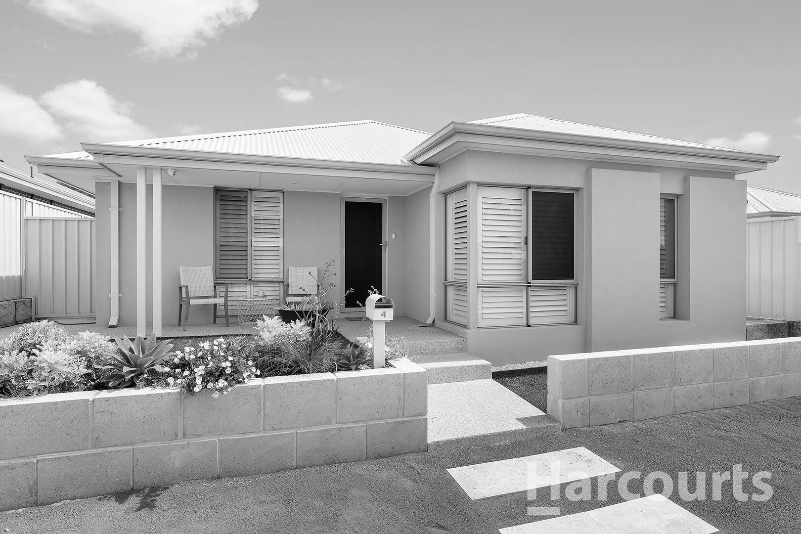 3 bedrooms House in 4 Arawatta Loop MADORA BAY WA, 6210