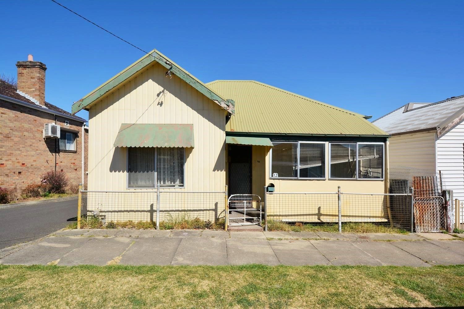 12 Cook Street, Lithgow NSW 2790, Image 0