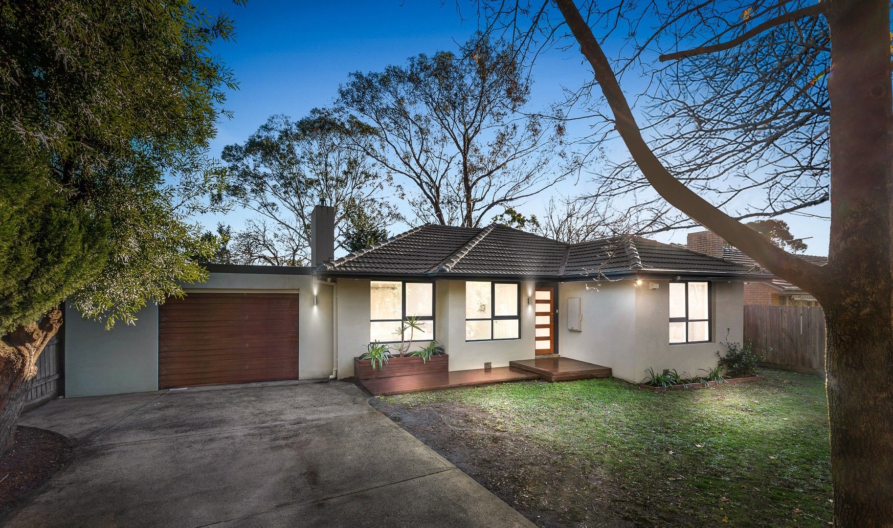 5 bedrooms House in 220 Liverpool Road KILSYTH SOUTH VIC, 3137
