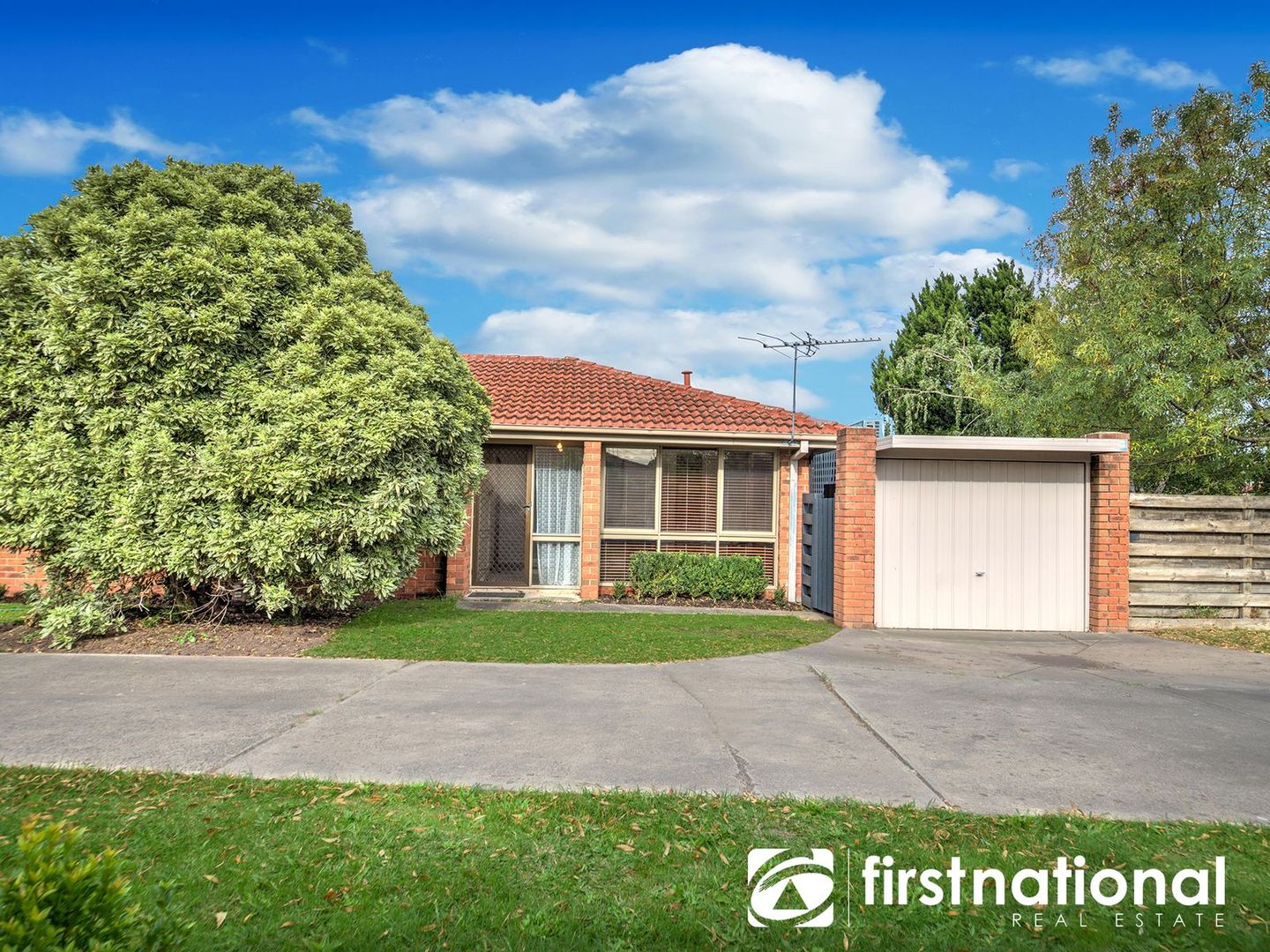 1/5 Stella Street, Beaconsfield VIC 3807, Image 2