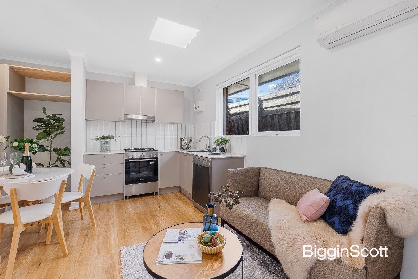 2 bedrooms Apartment / Unit / Flat in 6/30 Railway Parade MURRUMBEENA VIC, 3163