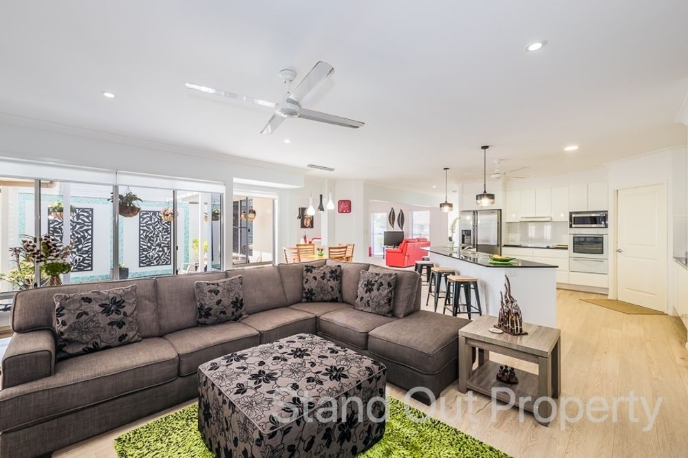 45 Flamingo Drive, Banksia Beach QLD 4507, Image 2