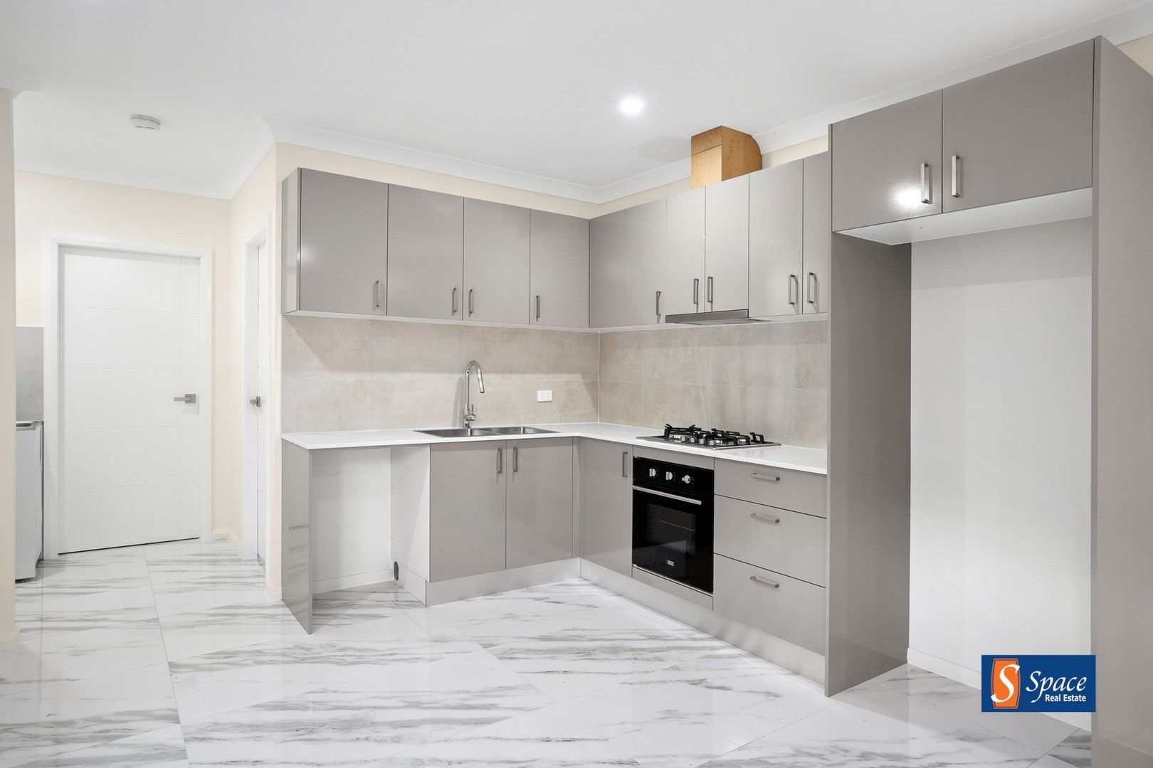 1 bedrooms House in 3b Eade Street ORAN PARK NSW, 2570