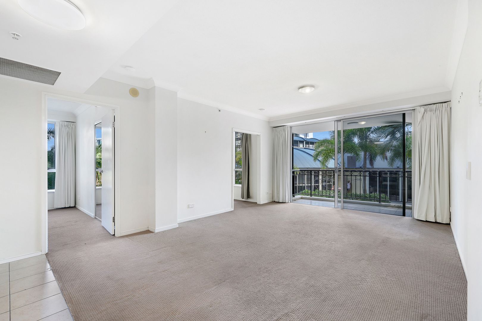 1068/23 Ferny Avenue, Surfers Paradise QLD 4217, Image 1