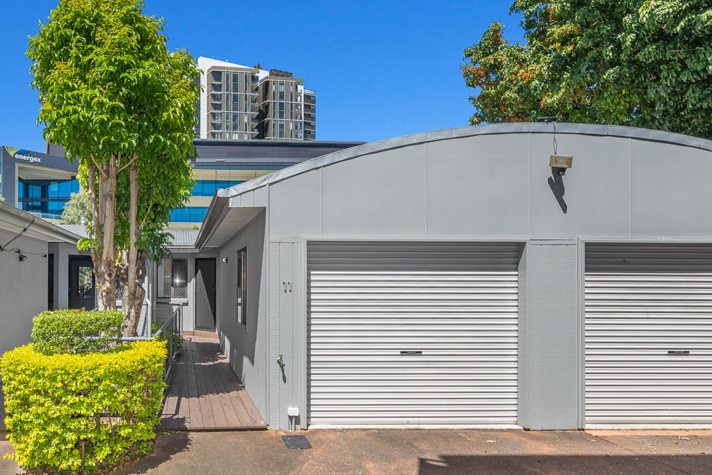 2 bedrooms Townhouse in 11/4 Cowlishaw Street BOWEN HILLS QLD, 4006