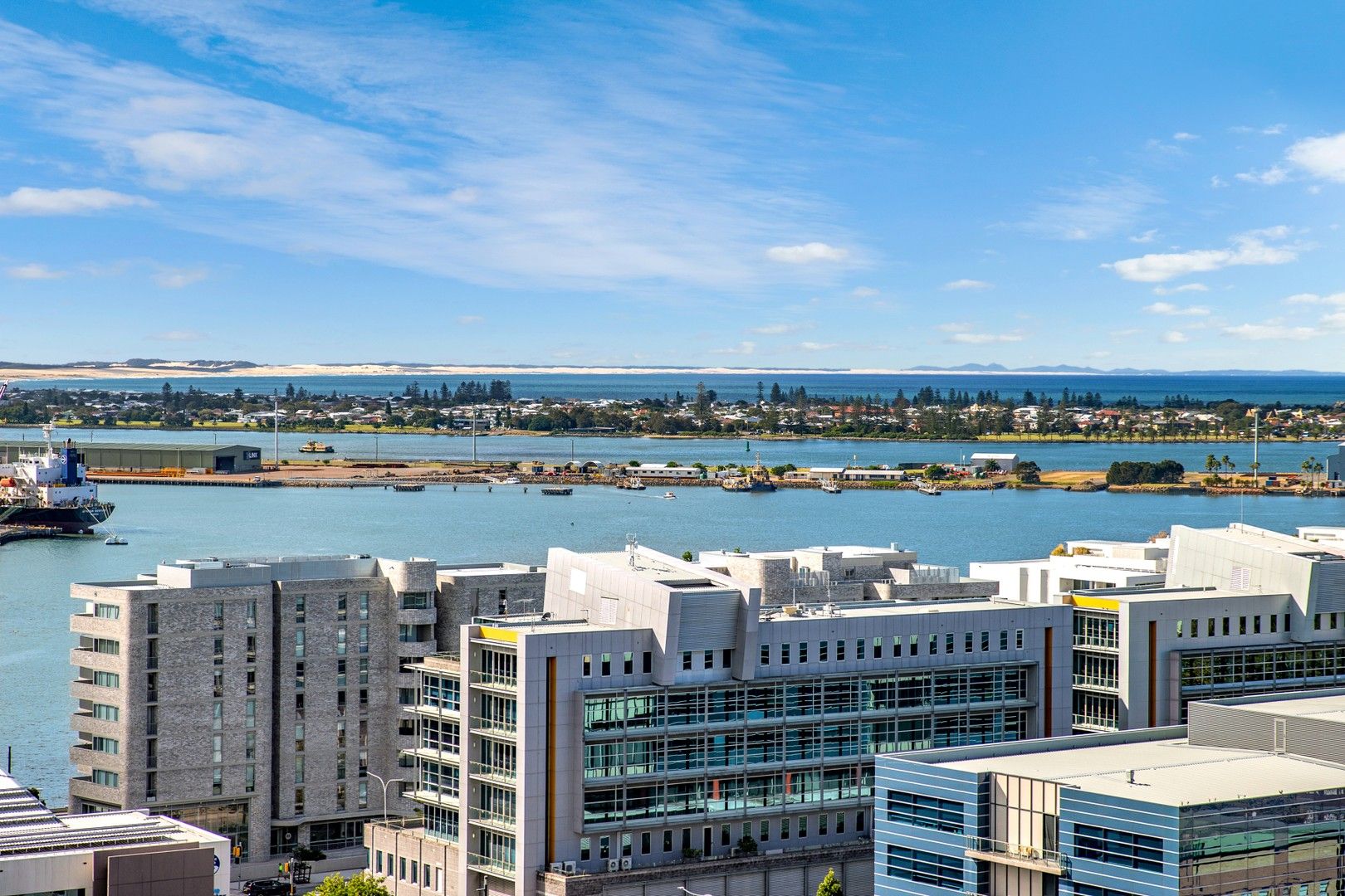 1 bedrooms Apartment / Unit / Flat in Level 15, 1503/464 King Street NEWCASTLE WEST NSW, 2302