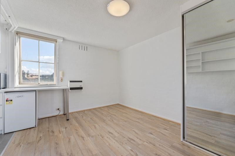 1 bedrooms Apartment / Unit / Flat in 209/44 Barkly Street ST KILDA VIC, 3182