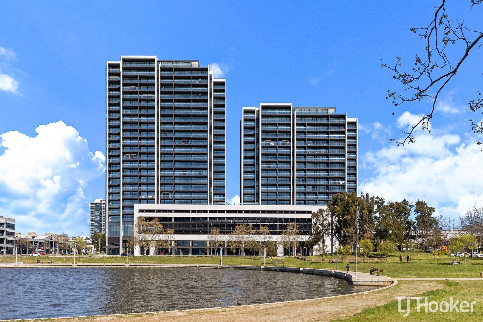 2 bedrooms Apartment / Unit / Flat in 1905/161 Emu Bank BELCONNEN ACT, 2617