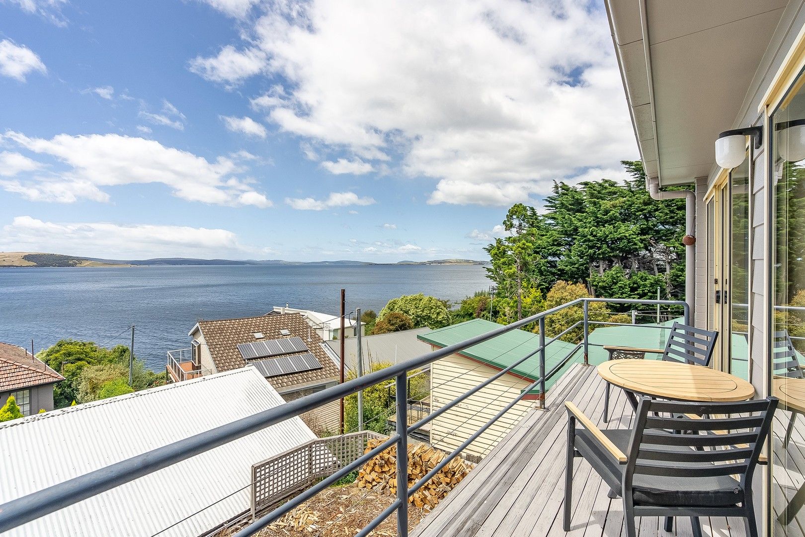 2 bedrooms Townhouse in 1/816 Sandy Bay Road SANDY BAY TAS, 7005