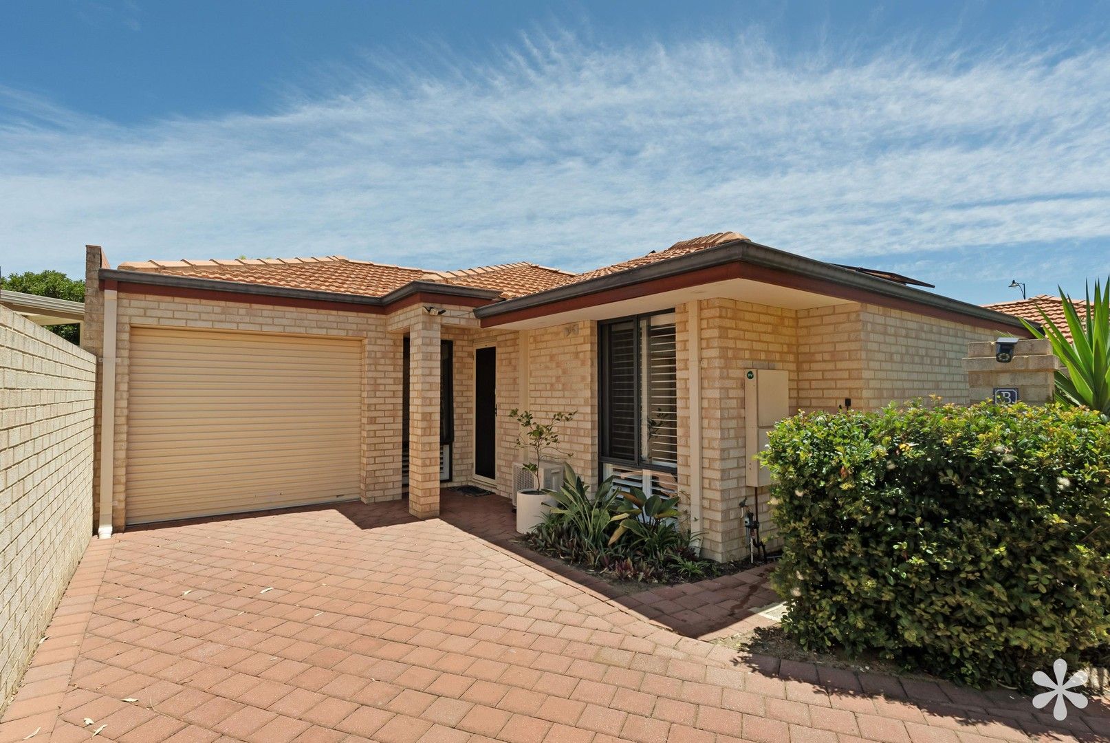 3 bedrooms House in 2/132 Blackwood Avenue HAMILTON HILL WA, 6163