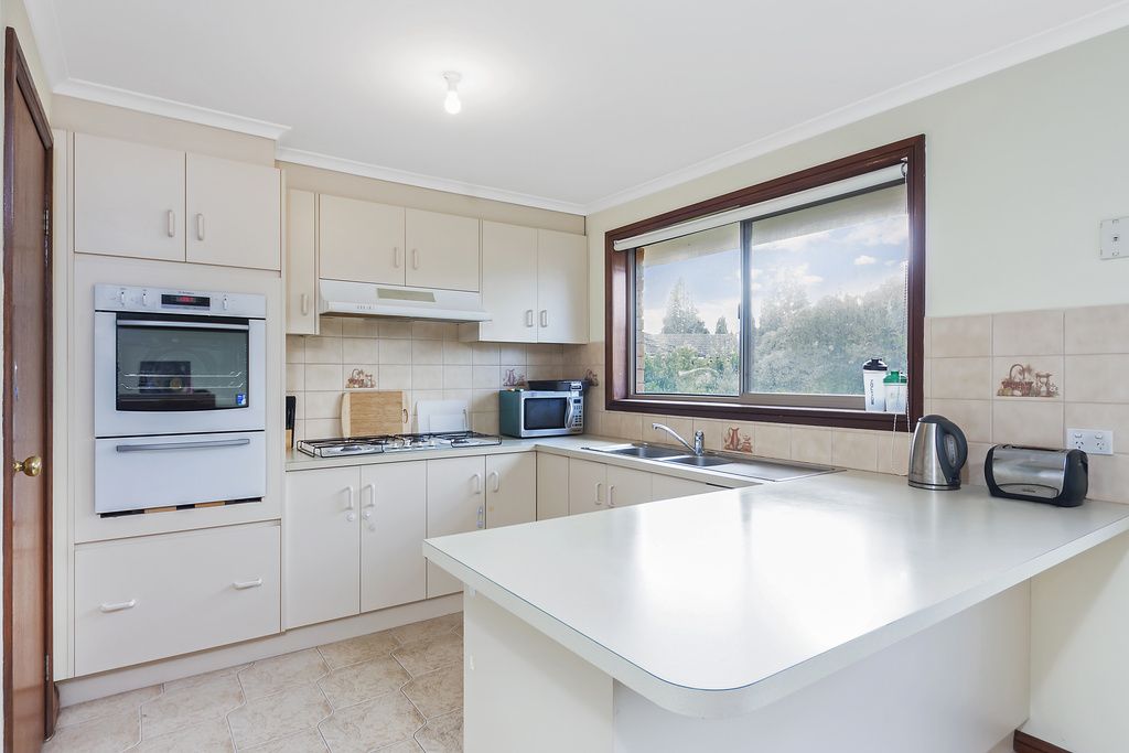 56 Romano Avenue, Mill Park VIC 3082, Image 2