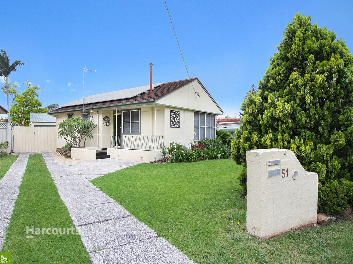 51 Eleebana Crescent, Koonawarra NSW 2530, Image 0