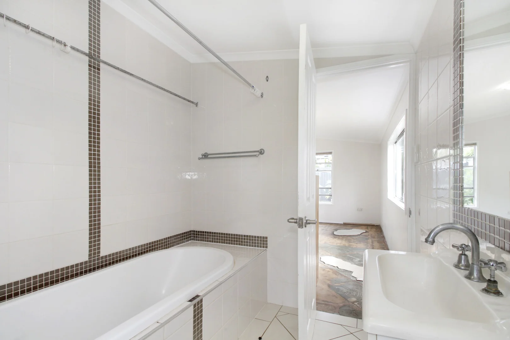 Additional image 10 of 23 Scotts Road, Macleay Island QLD 4184