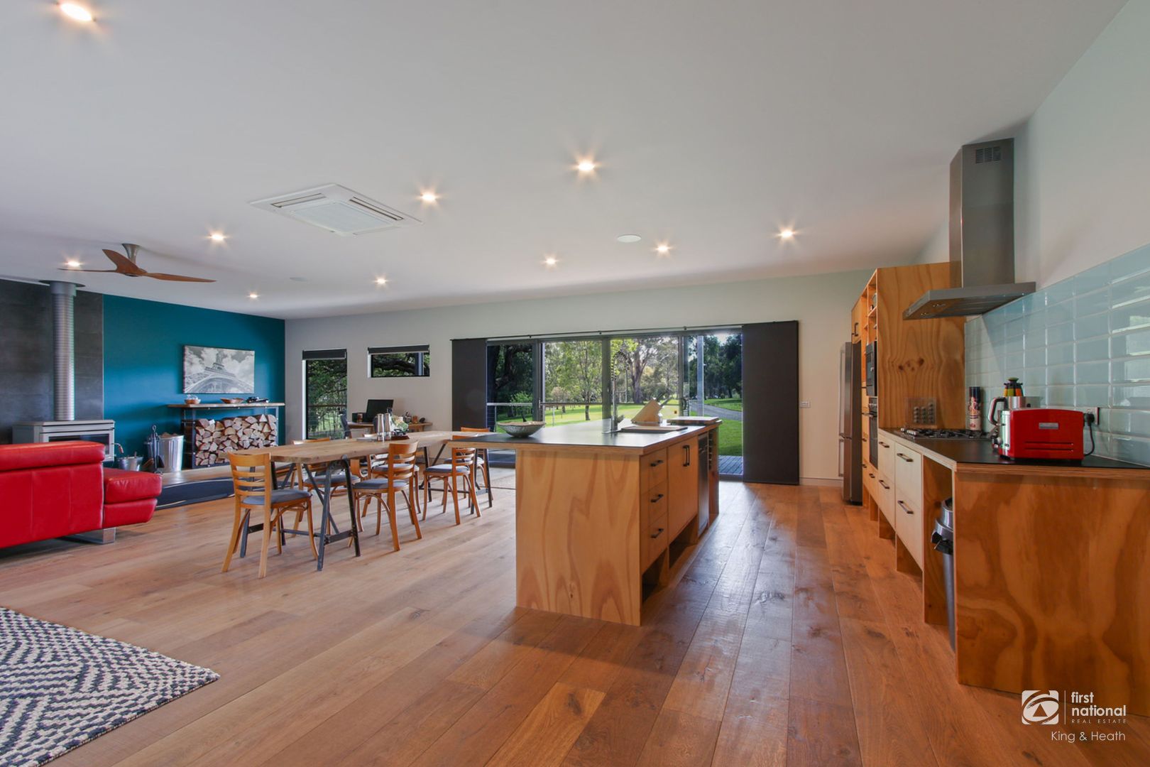 43 NicholsonSarsfield Road, Nicholson VIC 3882 House for Sale 875,000