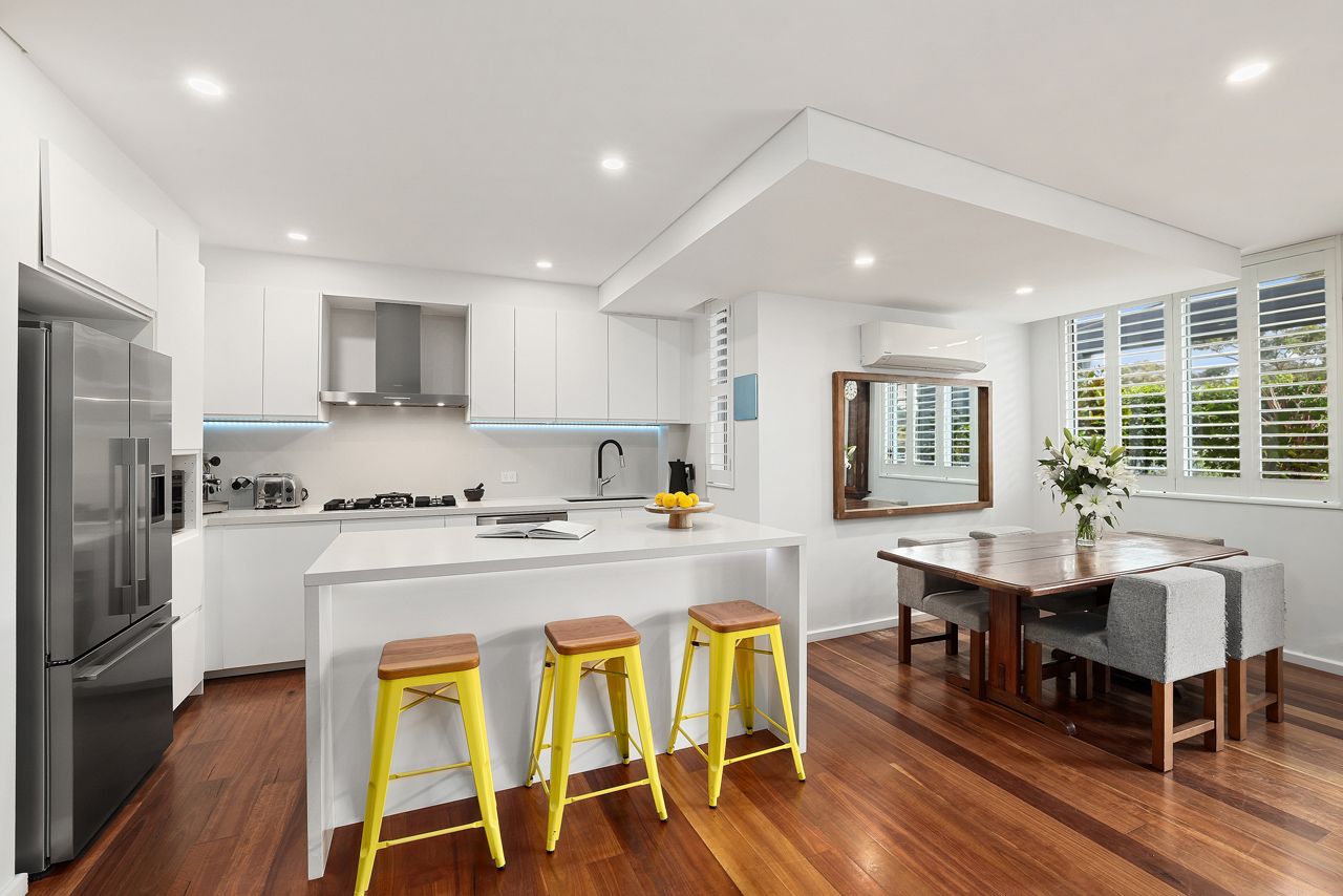 3 bedrooms Apartment / Unit / Flat in 4/9-11 Gondola Road NARRABEEN NSW, 2101