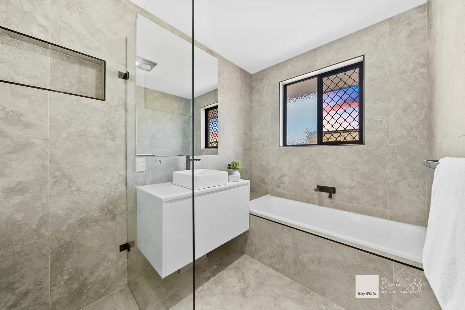 Additional image 17 of 20 Cocas Street, Regents Park QLD 4118