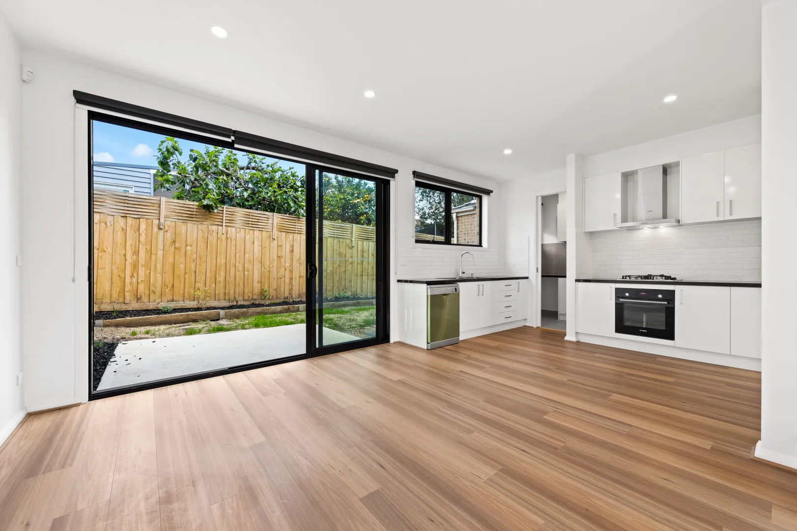 Luxury Living in the Prestigious Matthews Hill Precinct - View 3