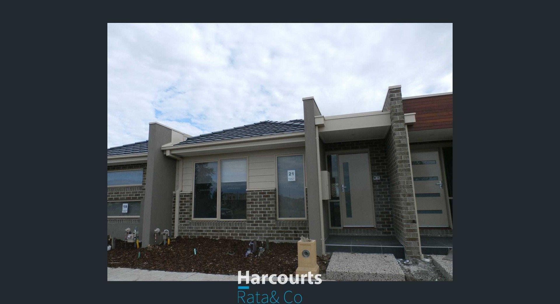 2 bedrooms House in 21 Allumba Way WOLLERT VIC, 3750