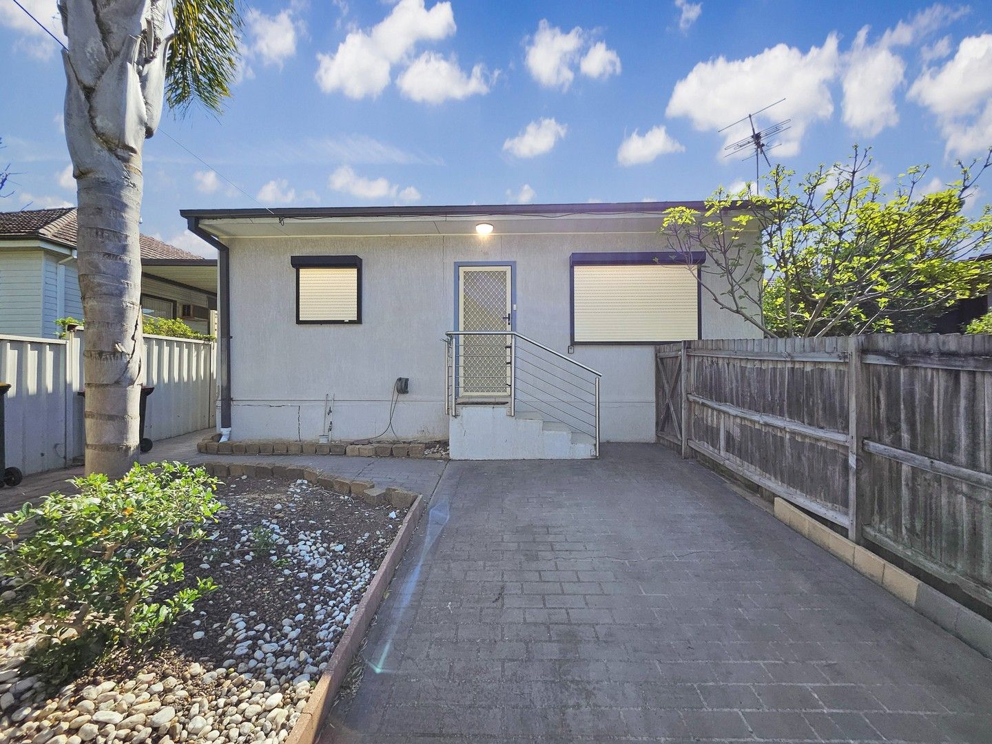 2 bedrooms House in 11A Owen Road GEORGES HALL NSW, 2198