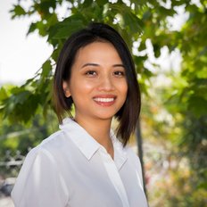 Shelley Pham, Sales representative