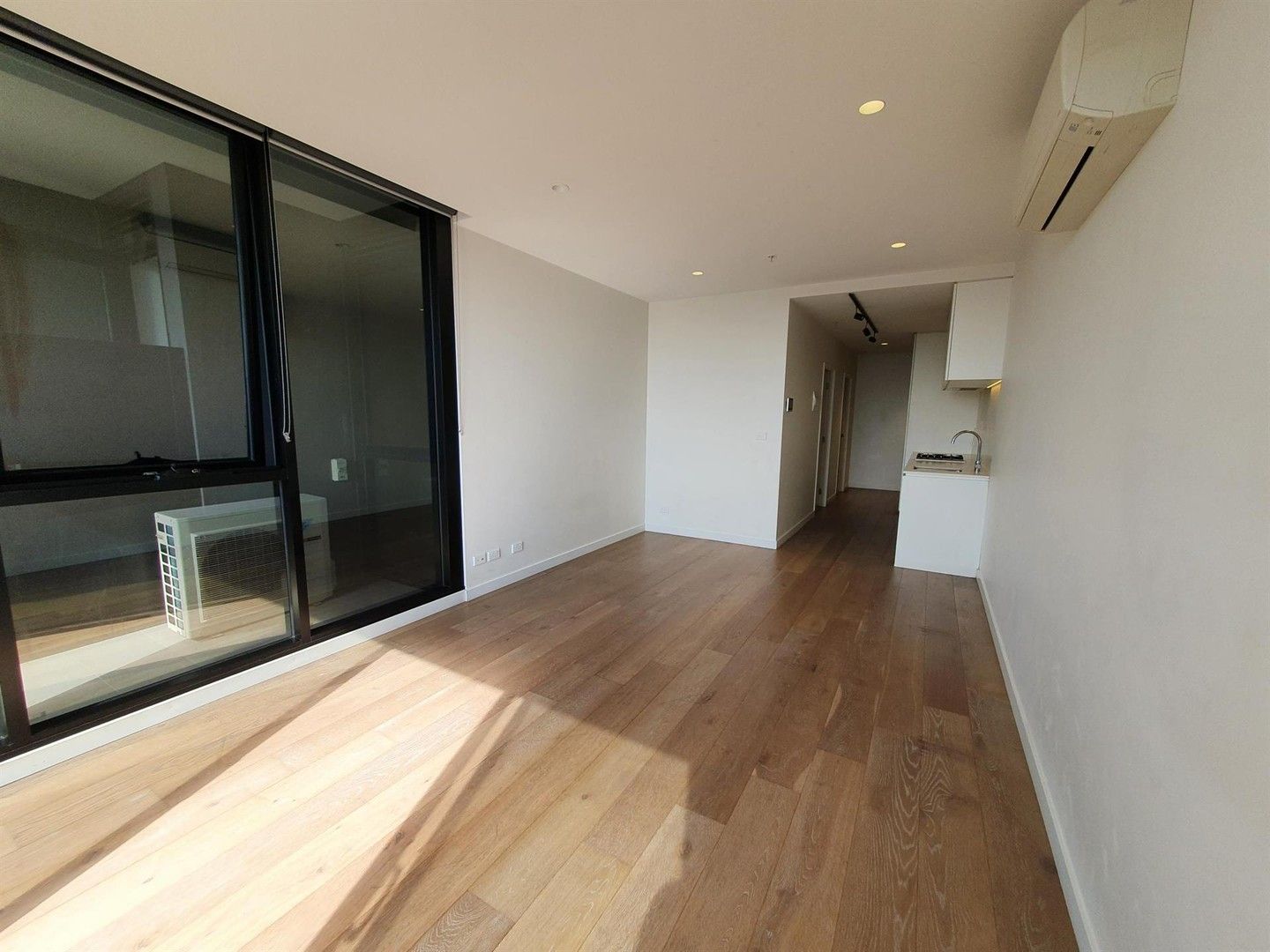 1 bedrooms Apartment / Unit / Flat in 1608/65 Dudley Street WEST MELBOURNE VIC, 3003