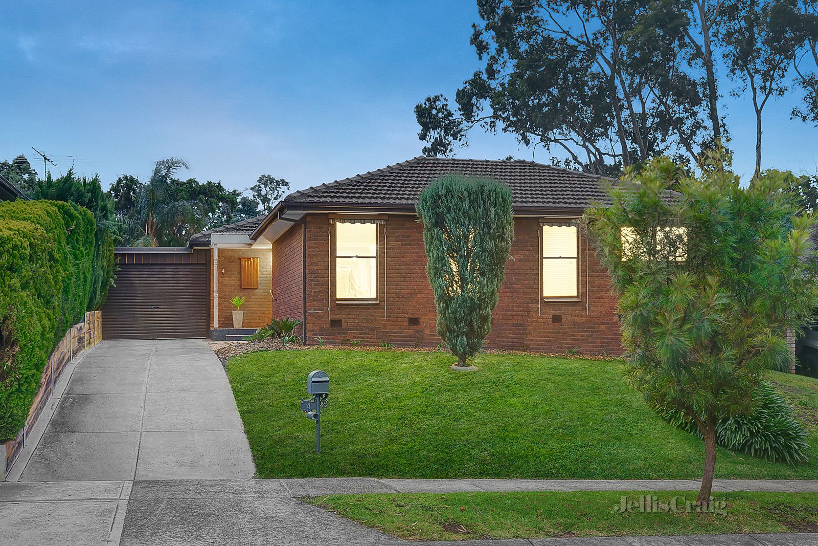 4 Halidon Close, St Helena VIC 3088, Image 0