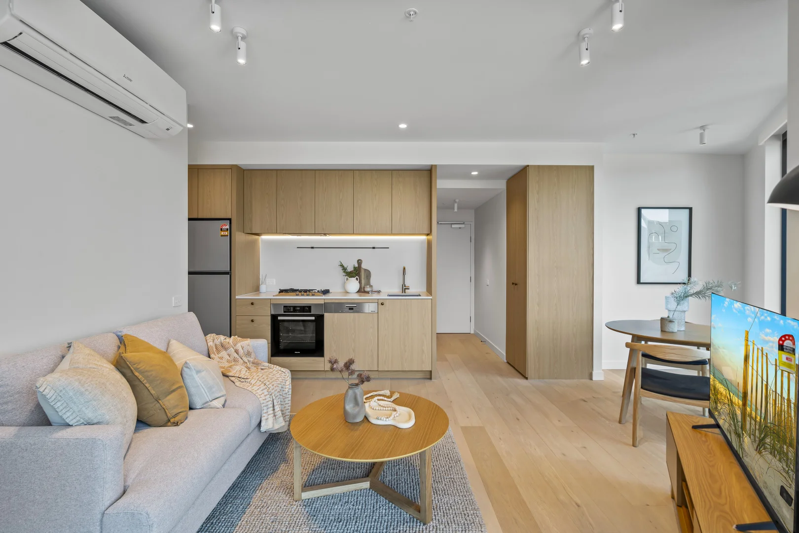 Additional image 4 of 2408/88 Queensbridge Street, Southbank VIC 3006