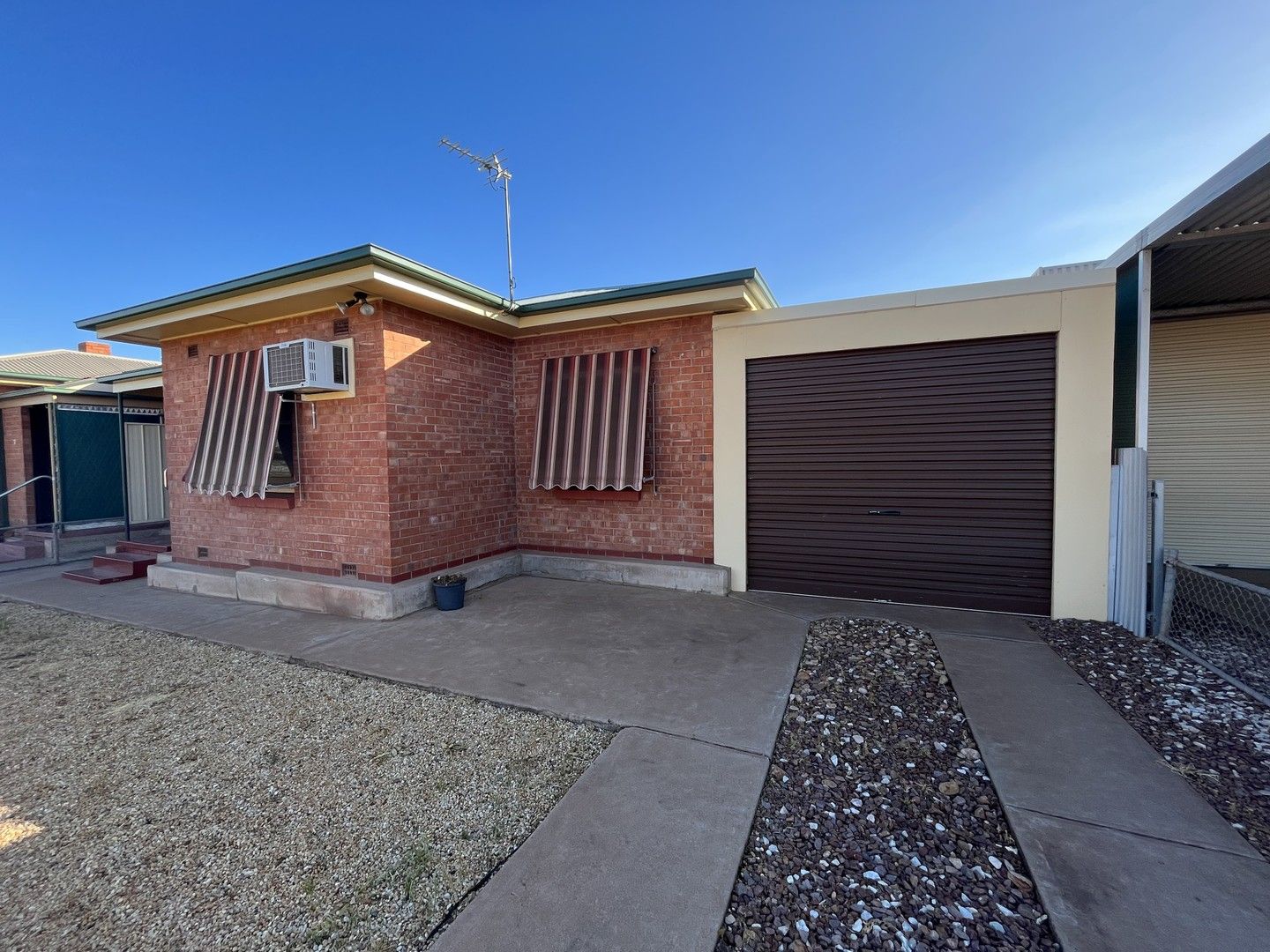 2 bedrooms House in 5 Pattinson Close WHYALLA NORRIE SA, 5608