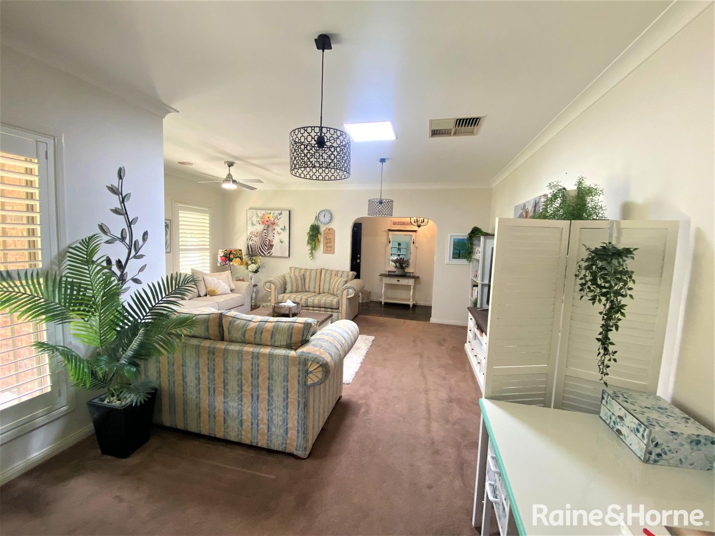 110 Blackett Avenue, Young NSW 2594, Image 2